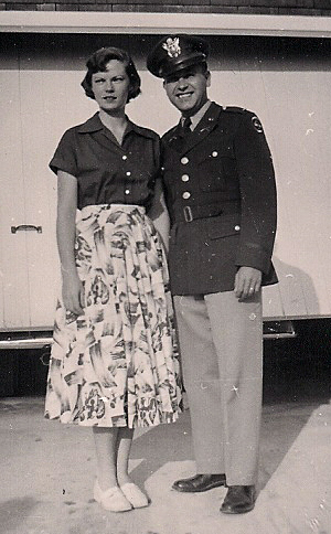 1952_11_Southern California_Mom and Dad